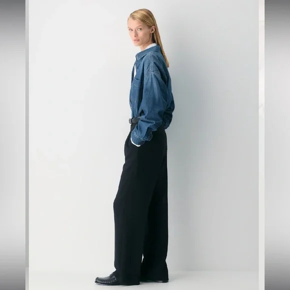 Aritzia high-waisted, wide-leg black Trousers - Picture 3 of 5
